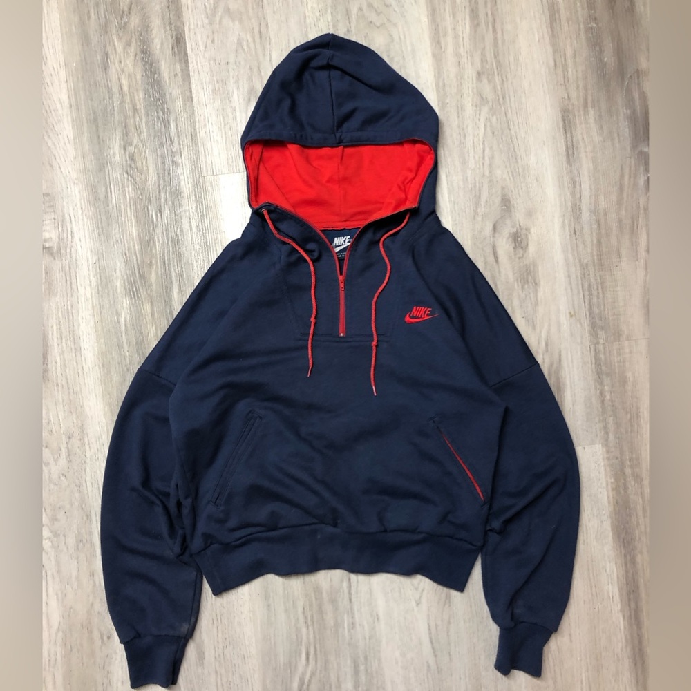 Vintage 80’s Nike Men’s Navy Hoodie Blue tag Size M